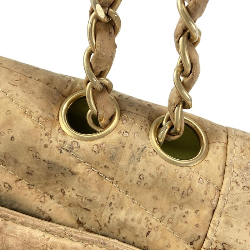 Chanel Shoulder Bag 255/v-stitching (chevron) Beige Chain Shoulder/matt Togo