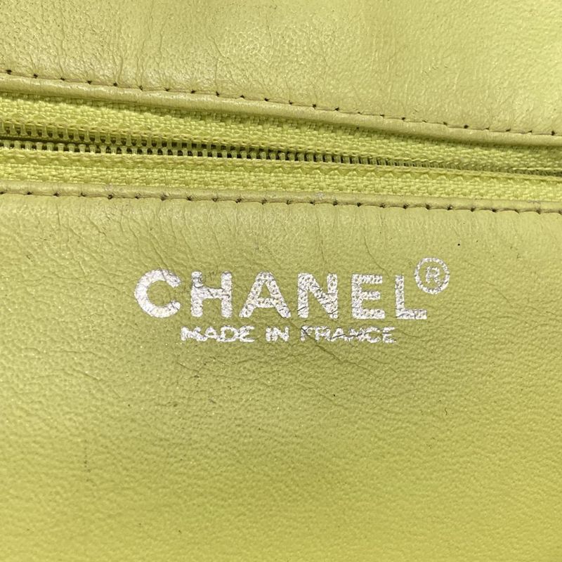 Chanel Shoulder Bag 255/v-stitching (chevron) Beige Chain Shoulder/matt Togo