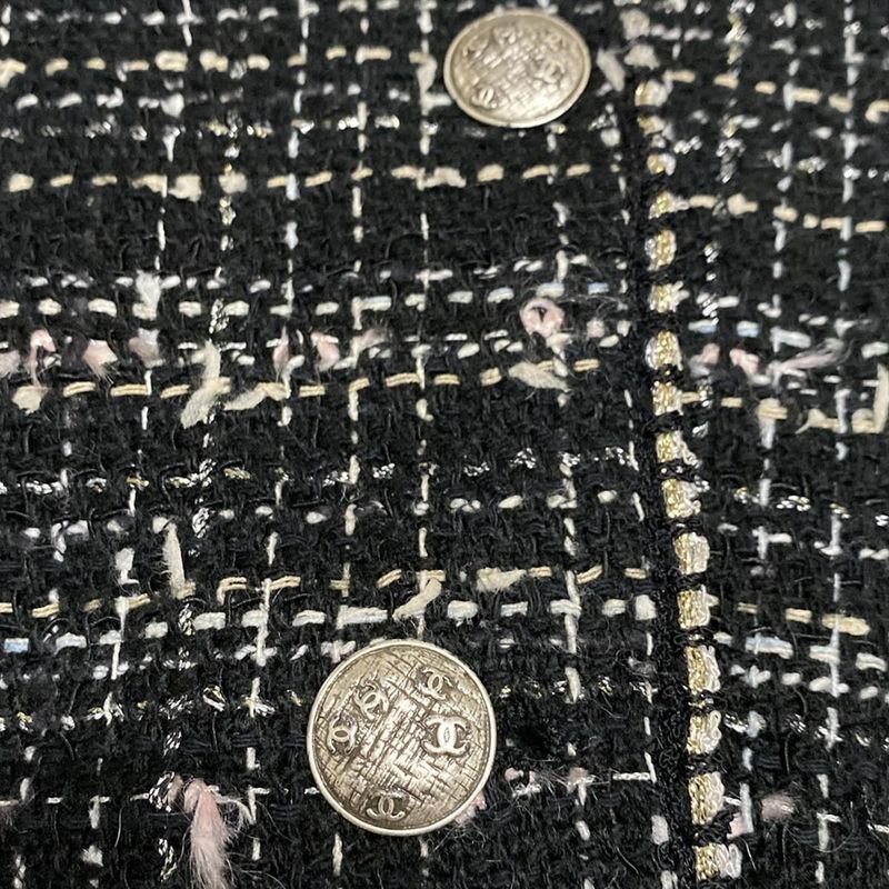 Chanel Jacket Size 38 M Women's P24952 Black And Ivory Lame/tweed/emblem Cotton