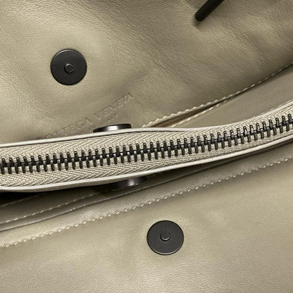 Bottega Veneta Intrecciato Gray Chain Shoulder Leather