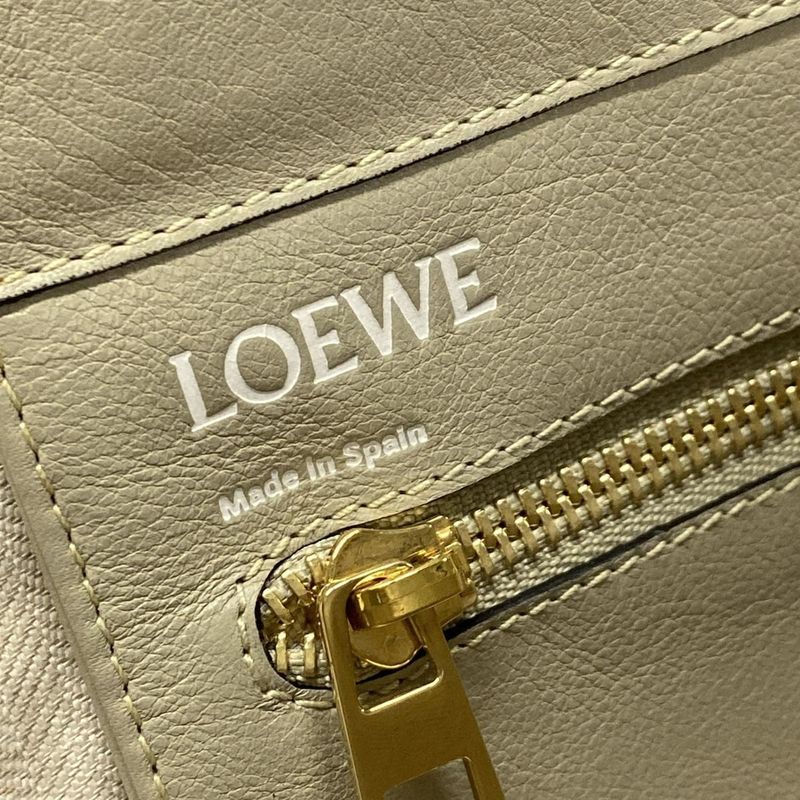 Loewe Tote Bag East West/repeat Light Green Leather