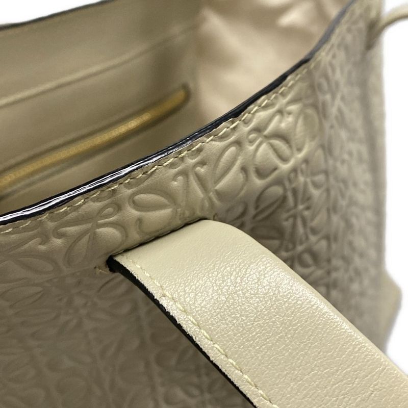 Loewe Tote Bag East West/repeat Light Green Leather