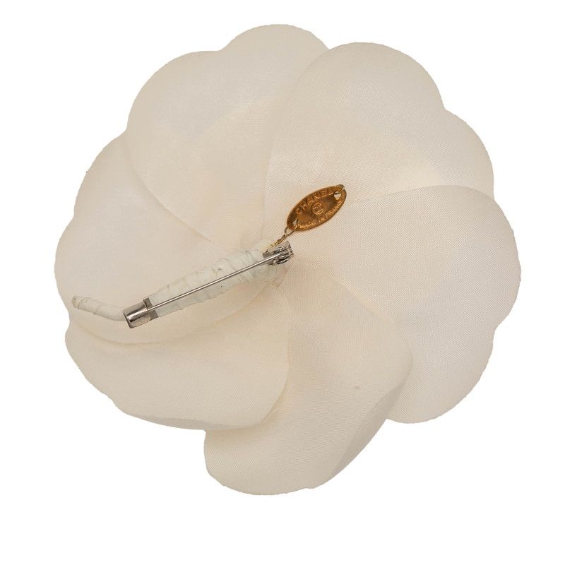 Chanel Camellia Brooch Corsage White Fabric Ladies Chanel