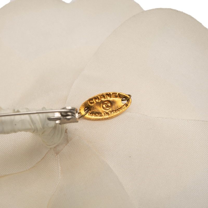 Chanel Camellia Brooch Corsage White Fabric Ladies Chanel