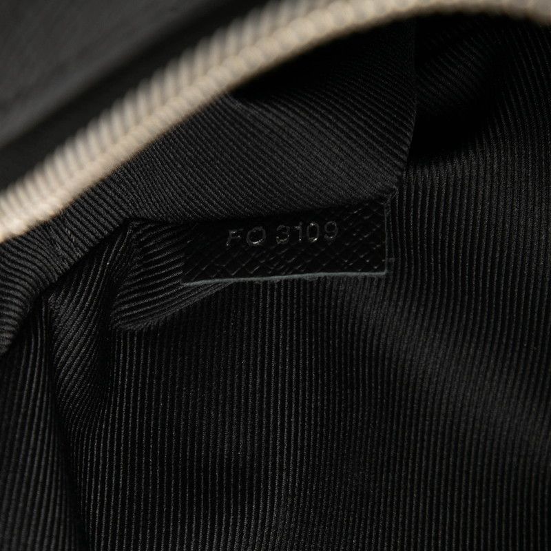 Louis Vuitton Taiga Lama Bum Bag Outdoor Body Bag Waist Bag M30245 Noir Black