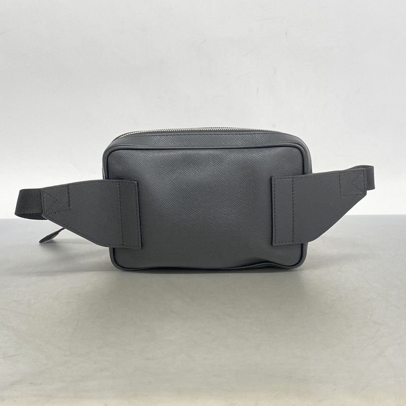 Louis Vuitton Taiga Bum Bag Outdoor M33438 Noir Black Men's