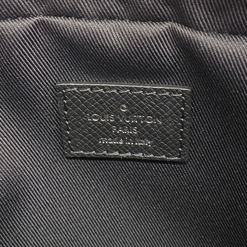 Louis Vuitton Taiga Bum Bag Outdoor M33438 Noir Black Men's