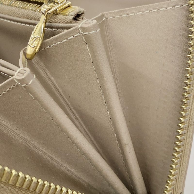 Louis Vuitton Vernis Zippy Wallet M91761 Beige Poodle Women's Long Wallet