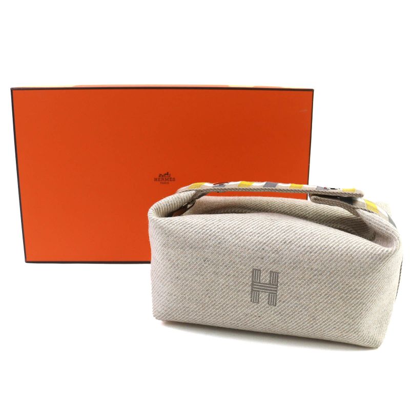 Hermes Brid-a-Brac PM Au Carre 100% Wool Segre Silver Hardware Serie Button