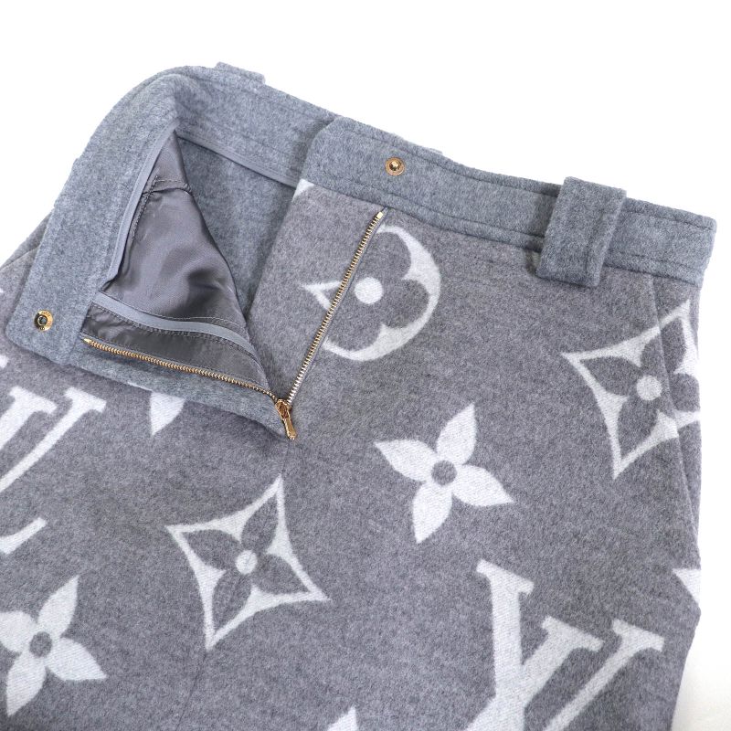Louis Vuitton 21AW Wool Silk Giant Monogram Logo Gold Button Mini Skirt Gray 36