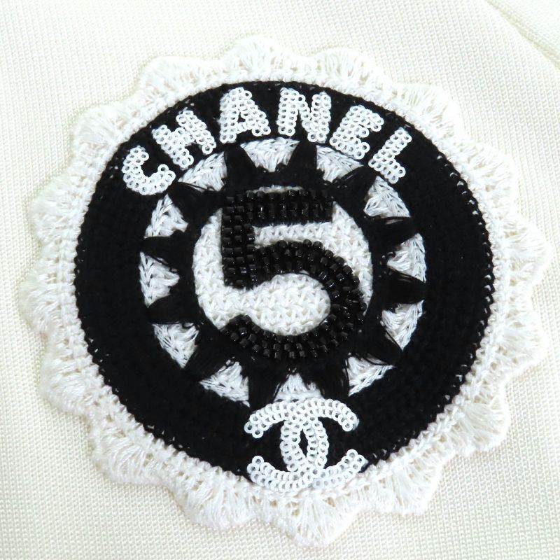CHANEL 2023 P74166 Coco Mark Logo NO.5 Patch Sequin Embellished Blouson White