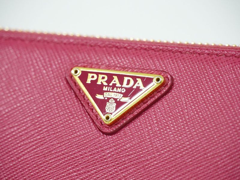 Authentic Prada Leather Round Zipper Long Wallet Long Wallet Pink Wallet