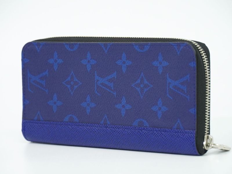 Authentic Louis Vuitton LV Zippy Wallet Vertical Taiga Llama Long Wallet Cobalt