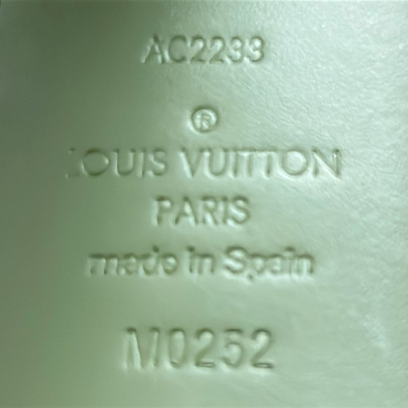 Louis Vuitton Belt 90/36 LV Line 40mm (157in) Reversible M0252 Monogram Eclipse