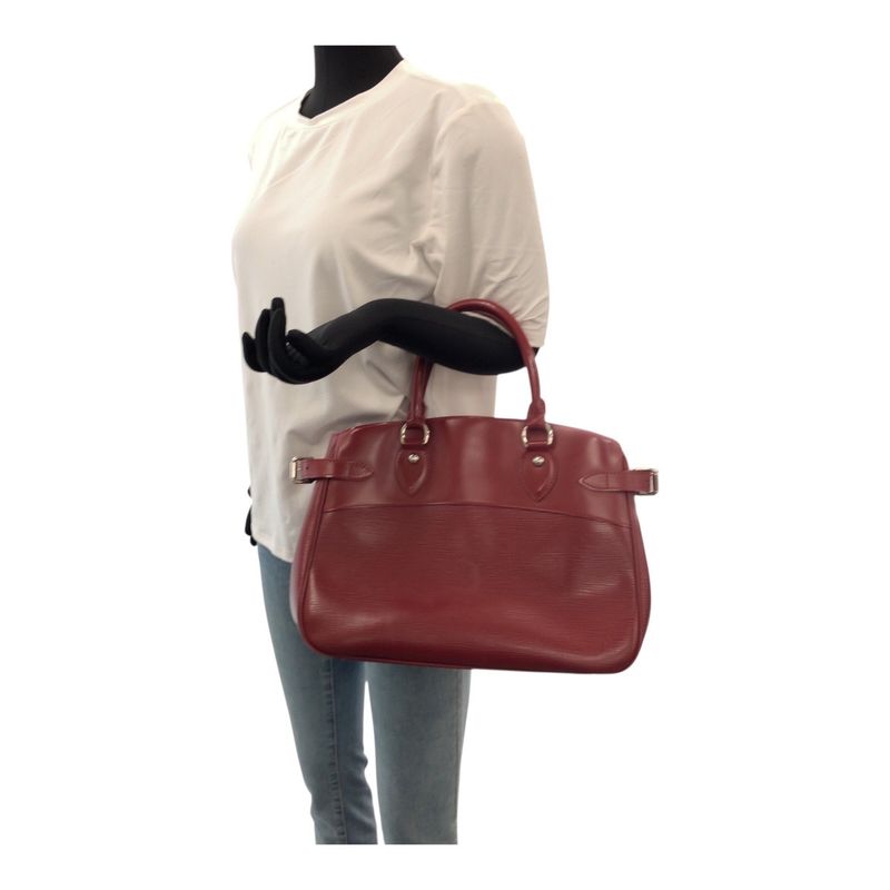 Louis Vuitton Epi Passy PM Red Silver Hardware Leather M5926e Tote Bag Handbag