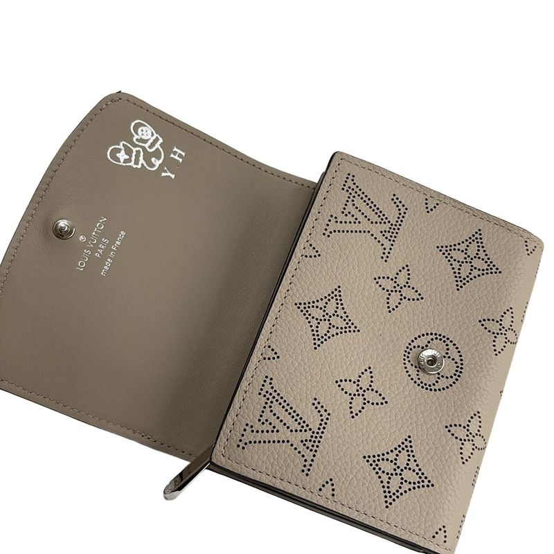 Louis Vuitton Mahina Portefeuille Iris Compact M62542 Gallet Initials Engraved