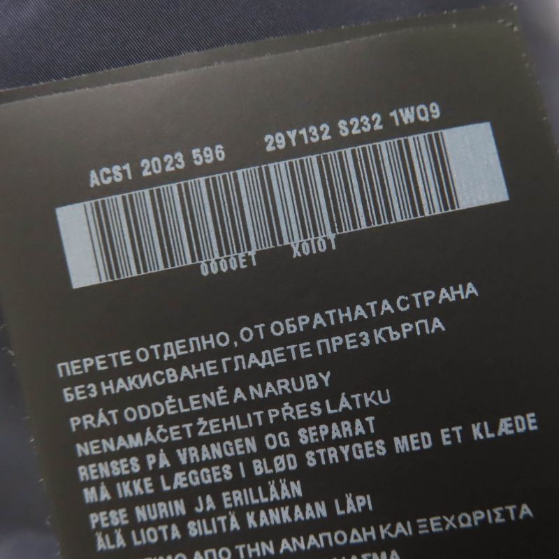 Prada 23AW 29y132re-nylon Triangle Logo Cropped 2WAY Down Jacket Black 40