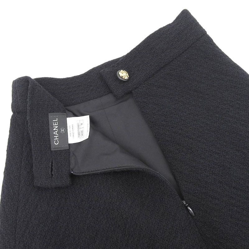 CHANEL P36027 Lined With 100% Silk Coco Mark Buttons Single Color Tweed Skirt