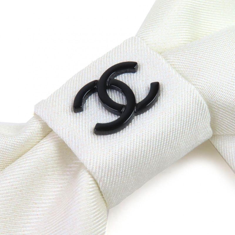 CHANEL 24P 100% Silk Coco Mark Ribbon Barrette Hair Accessory Off White Black