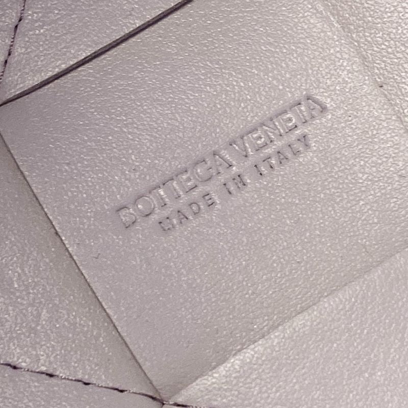 Bottega Veneta Shoulder Bag Small Cassette Crossbody Maxi Intrecciato Purple