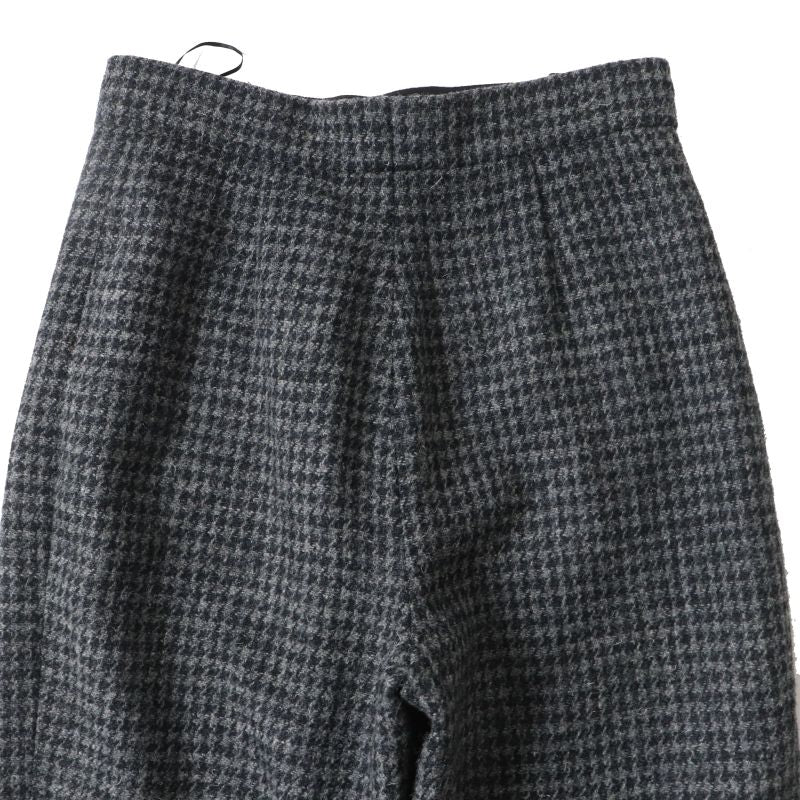 CHANEL P73635 100% Wool Tweed Long Pants With Coco Mark Buttons Gray And Black