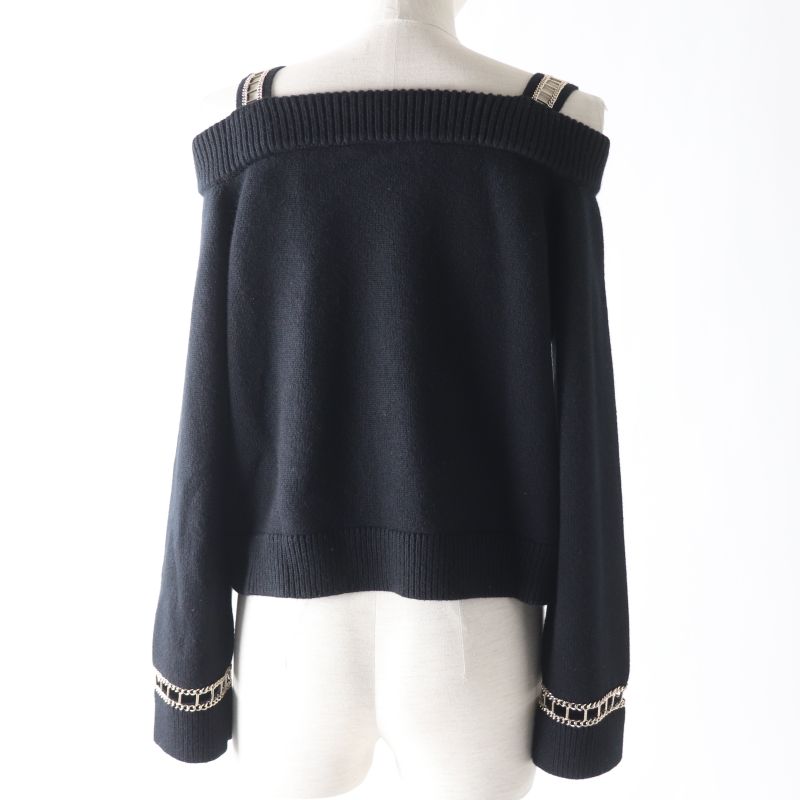CHANEL P62881 100% Cashmere Off-shoulder Long Sleeve Knit With Logo Plate Black