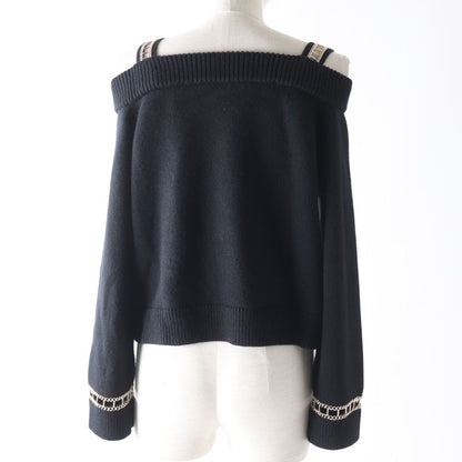 CHANEL P62881 100% Cashmere Off-shoulder Long Sleeve Knit With Logo Plate Black