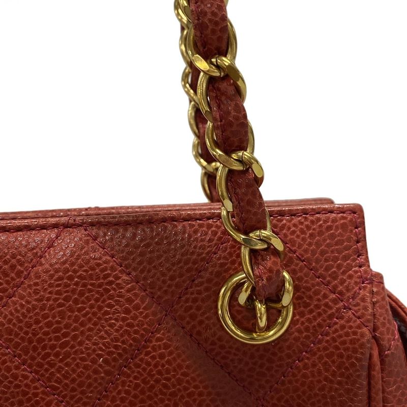 Chanel Shoulder Bag Matelasse Red Gold Hardware / Chain Shoulder