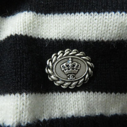 CHANEL 08A P33451 Striped 100% Cashmere Long-sleeved Knit With Bijoux Chain