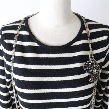 CHANEL 08A P33451 Striped 100% Cashmere Long-sleeved Knit With Bijoux Chain