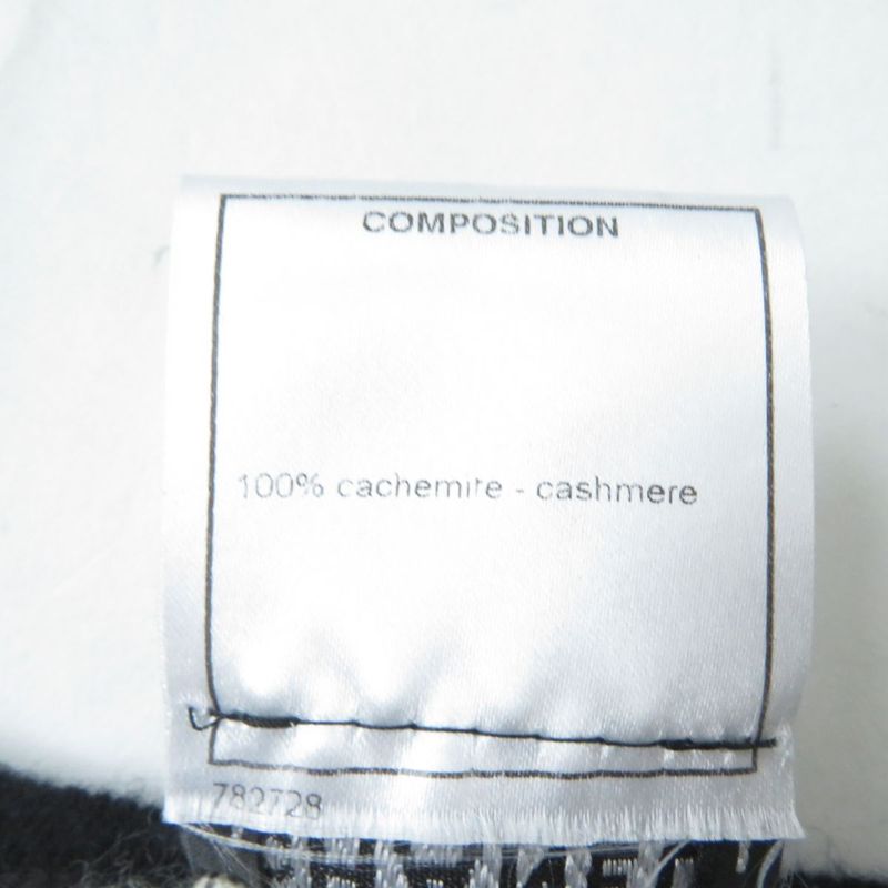 CHANEL 08A P33451 Striped 100% Cashmere Long-sleeved Knit With Bijoux Chain