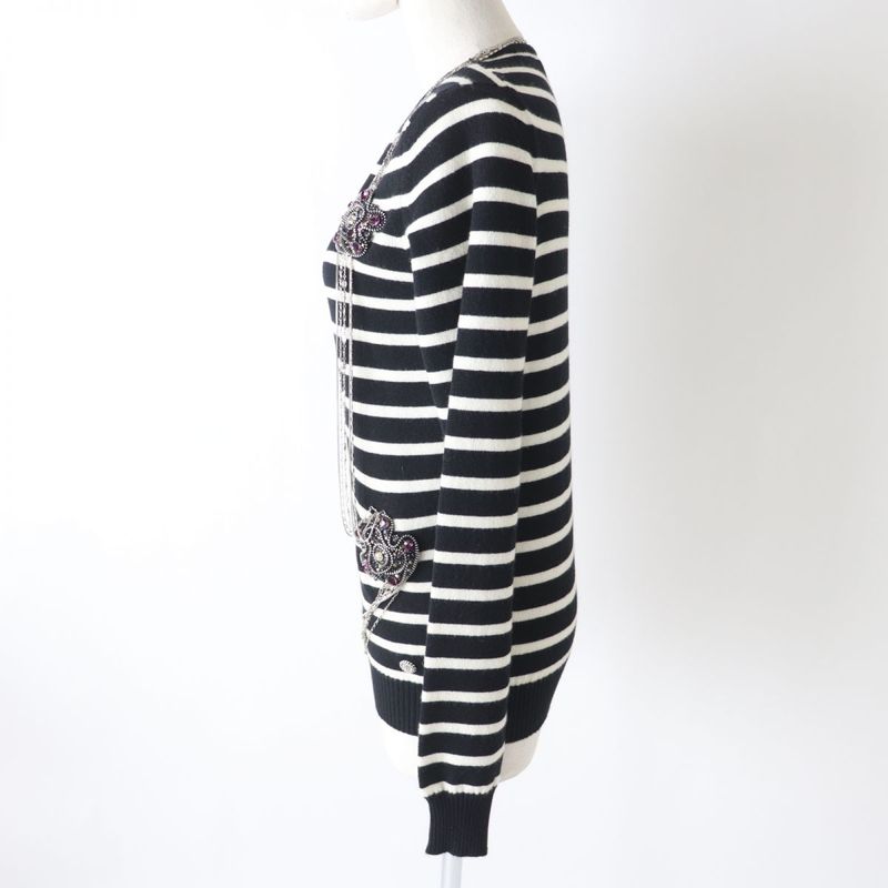 CHANEL 08A P33451 Striped 100% Cashmere Long-sleeved Knit With Bijoux Chain