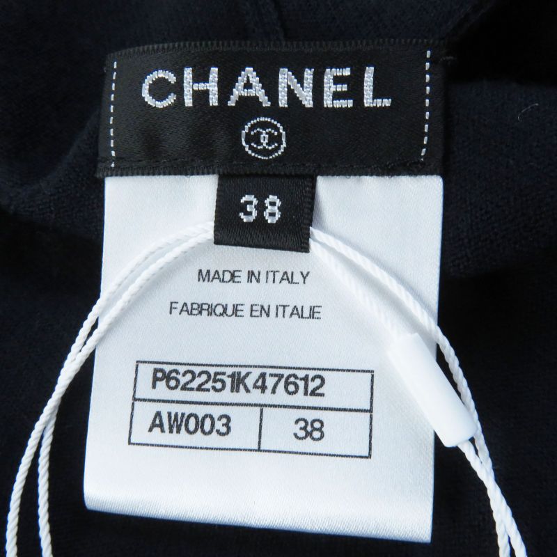 CHANEL 19B P62251 Turtleneck Long Sleeve Knit With Pocket And Coco Mark