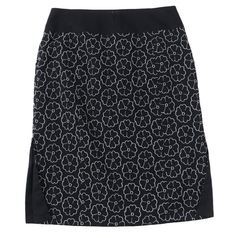 CHANEL 04P P22950 Camellia Pattern Skirt With Logo Plate Black White 36 Made