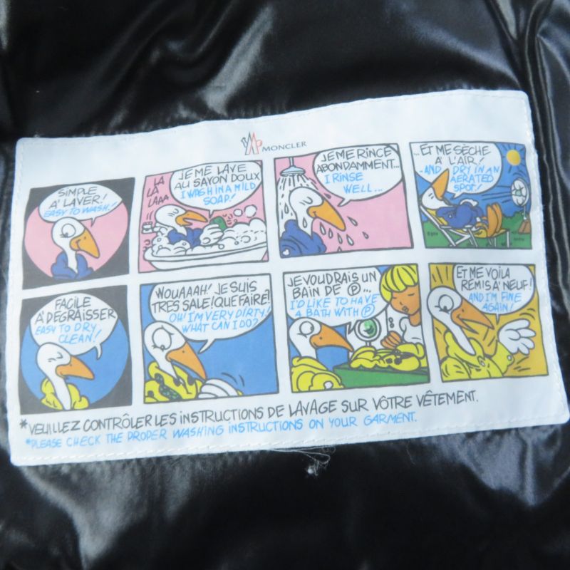 Moncler Mont Clesol 2022 Bardanette Short Length Down Jacket With Logo Patch