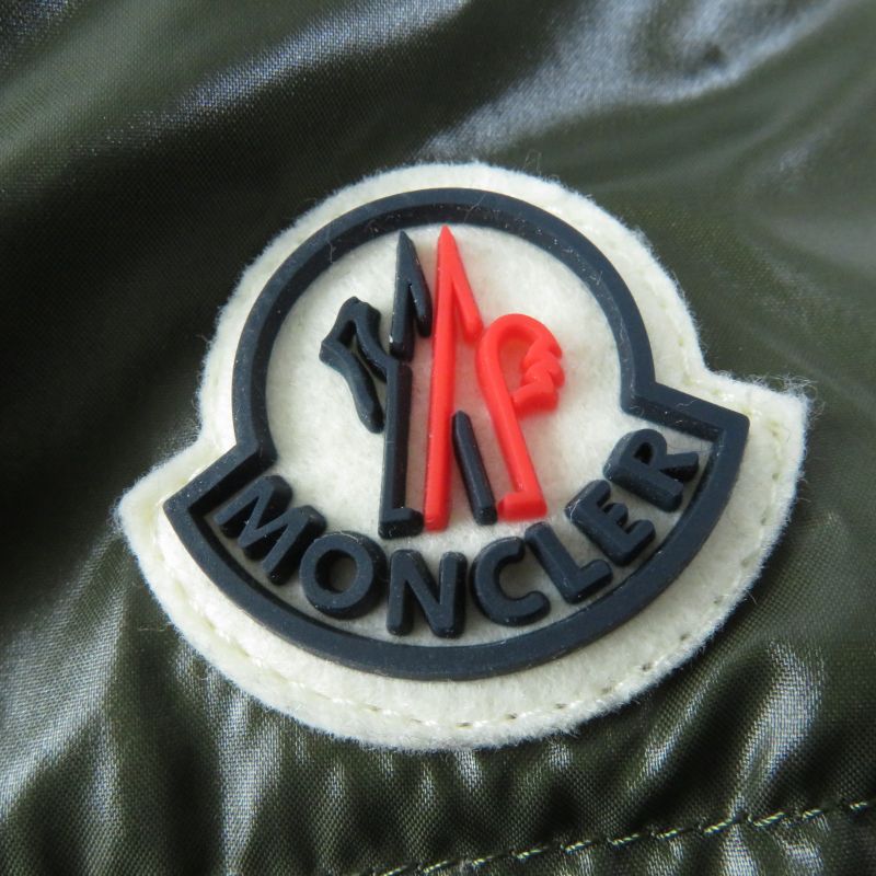 Moncler Mont Clesol 2022 Bardanette Short Length Down Jacket With Logo Patch