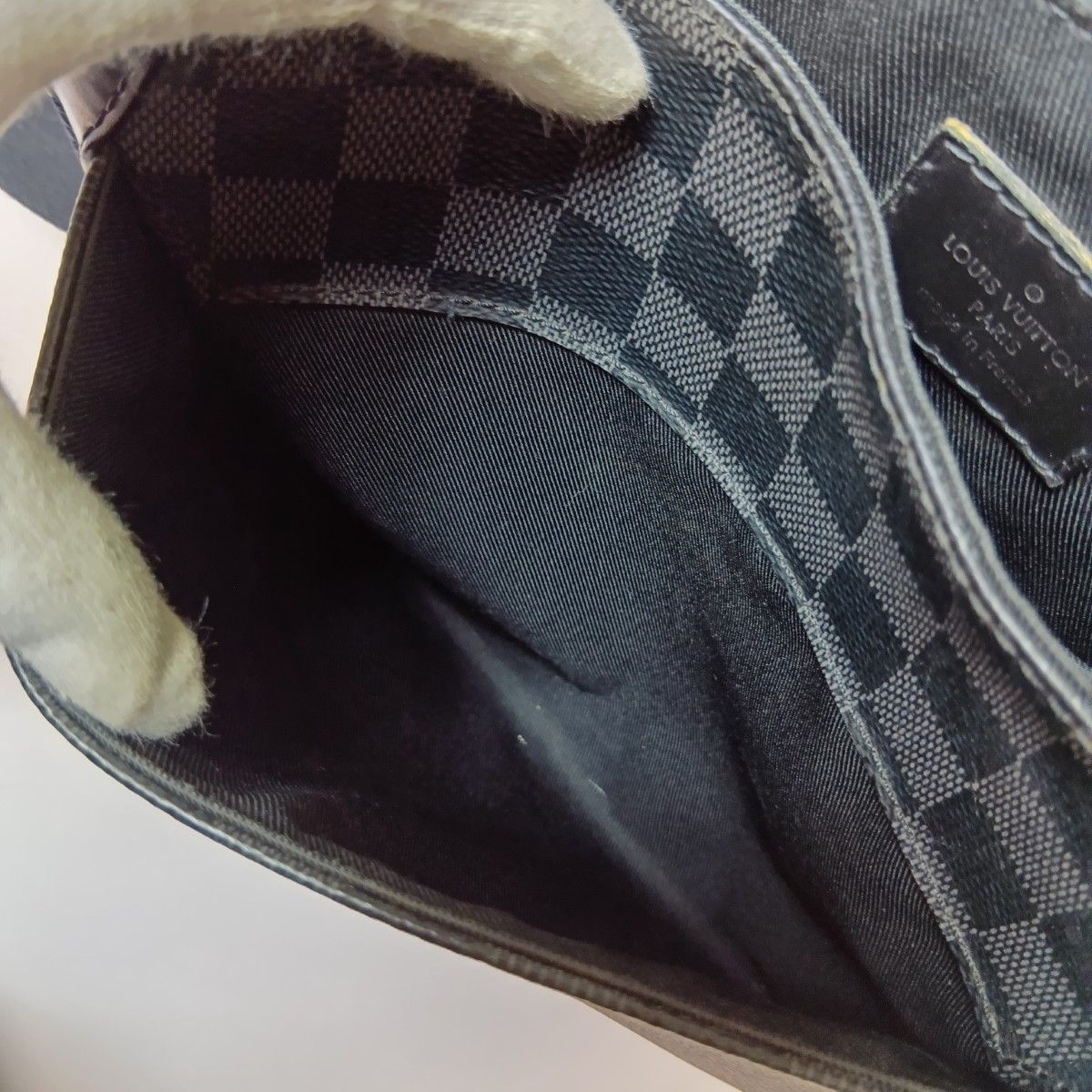 Louis Vuitton Damier Graphite District PM Nm Shoulder Bag N41028 Black