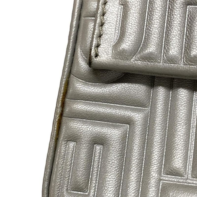 Fendi Handbag Mamma Bucket 8br600-ymu Silver Detachable Strap / Logo Embossed