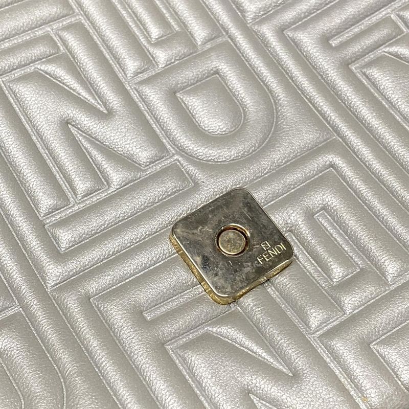 Fendi Handbag Mamma Bucket 8br600-ymu Silver Detachable Strap / Logo Embossed