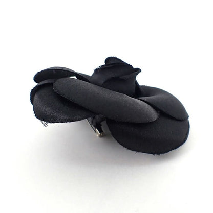 Chanel / Camellia / Black / Brooch / /j41-1