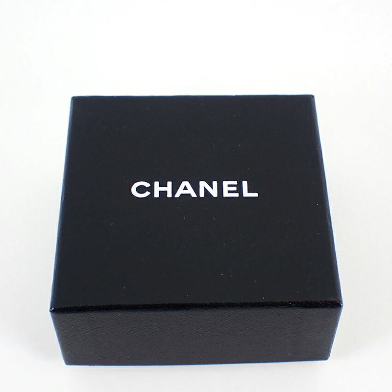 Chanel / Faux Pearl Earring / Gold Hardware / With Box / G512-33