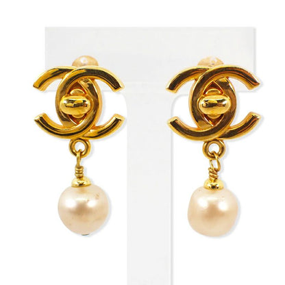 Chanel / Faux Pearl Earring / Gold Hardware / With Box / G512-33