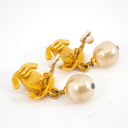 Chanel / Faux Pearl Earring / Gold Hardware / With Box / G512-33
