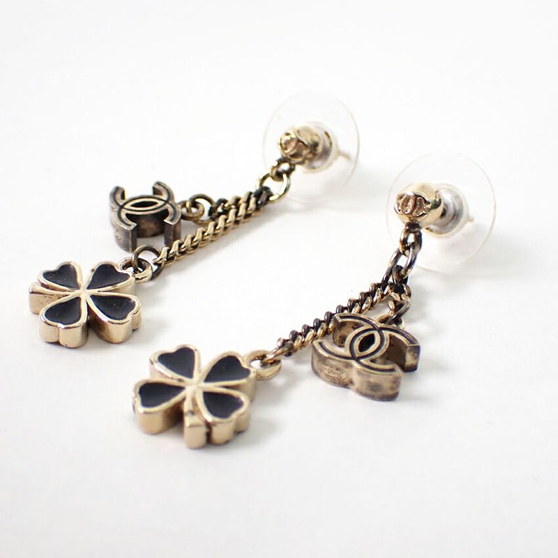 Chanel / Coco Mark / Clover / Earrings / Box Drawstring / /j49-1