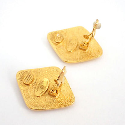 Chanel Square Logo Earrings //g520-58