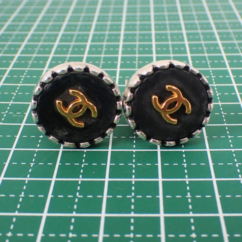 Chanel Vintage Coco Mark Earrings //j2-2