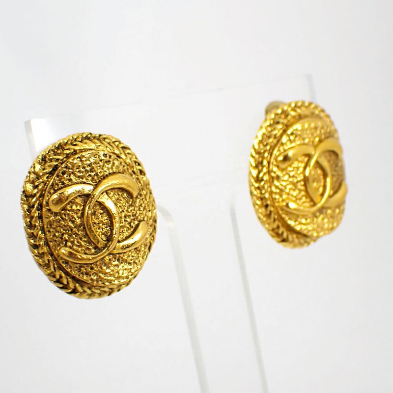 Chanel Gold Coco Mark Earrings //j72-23