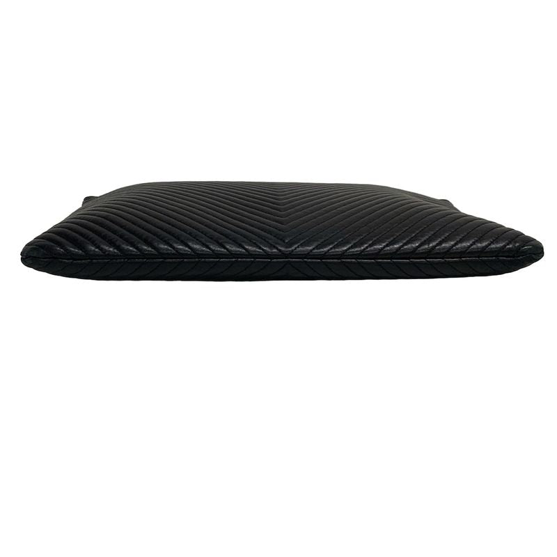 Chanel Clutch Bag V-stitch (chevron)/boy Chanel Black Gold Hardware Lambskin