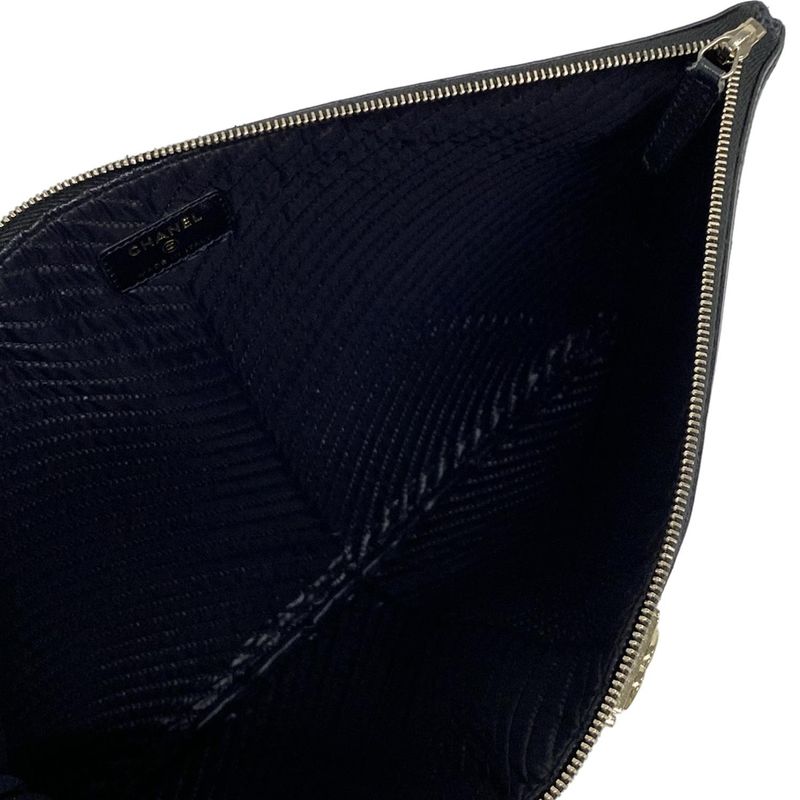 Chanel Clutch Bag V-stitch (chevron)/boy Chanel Black Gold Hardware Lambskin