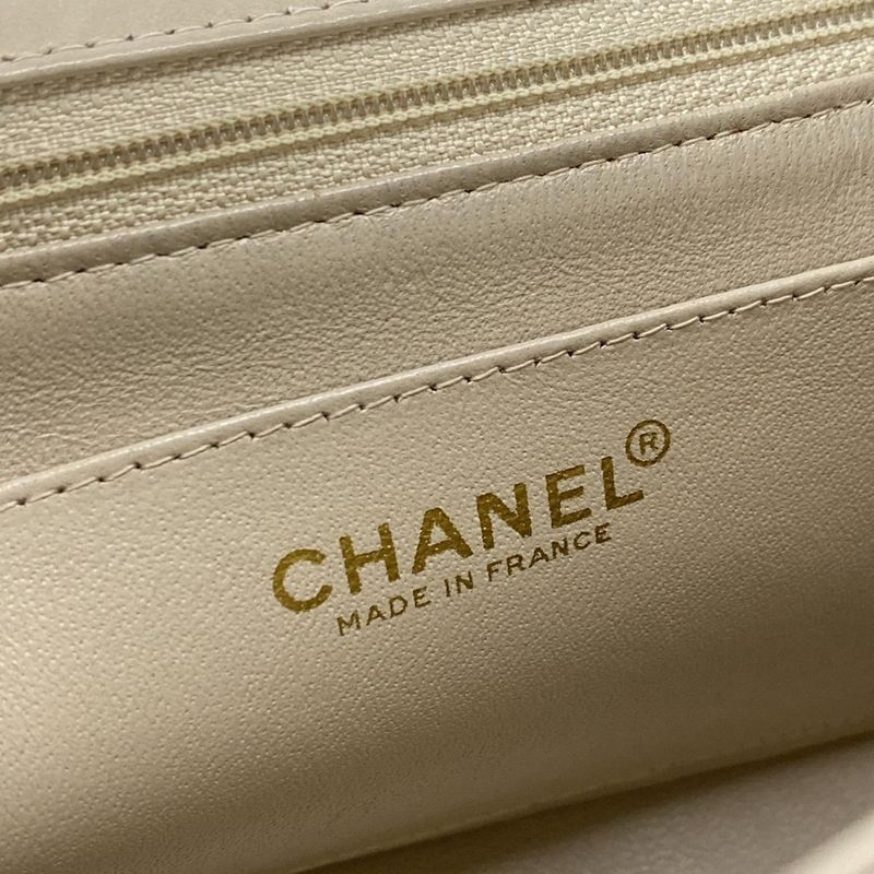 Chanel Shoulder Bag Chocolate Bar Stitch A19095/y02870/30905 Beige Cles A Gold